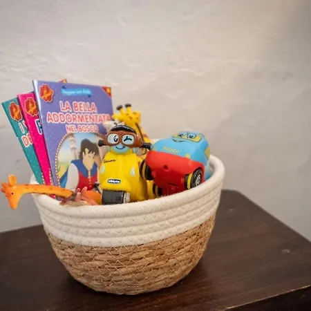 Сasa de vacaciones A 4 Minuti Dal Mare E Dal Centro Paese! Incantevole Indipendente Con Giardino *