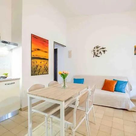 A 4 Minuti Dal Mare E Dal Centro Paese! Incantevole Indipendente Con Giardino *